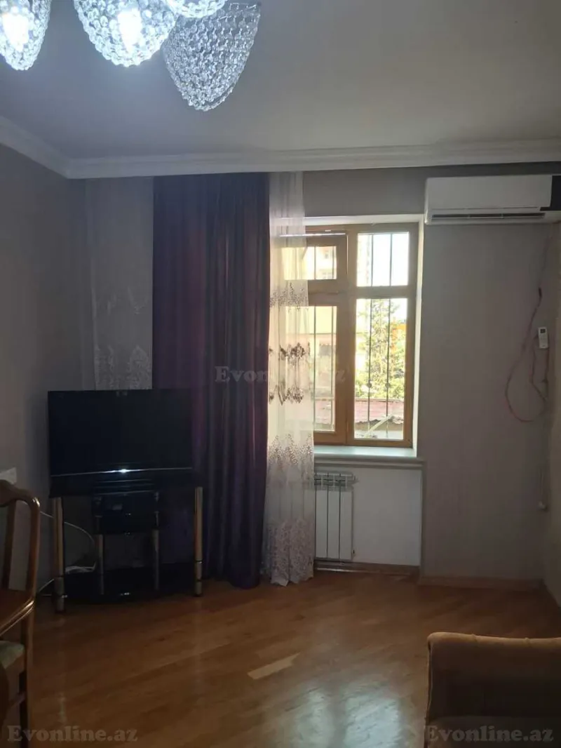 Kirayə verilir 2 otaqlı Mənzil Köhnə tikili 60 m² Həzi Aslanov m. - şəkil 2