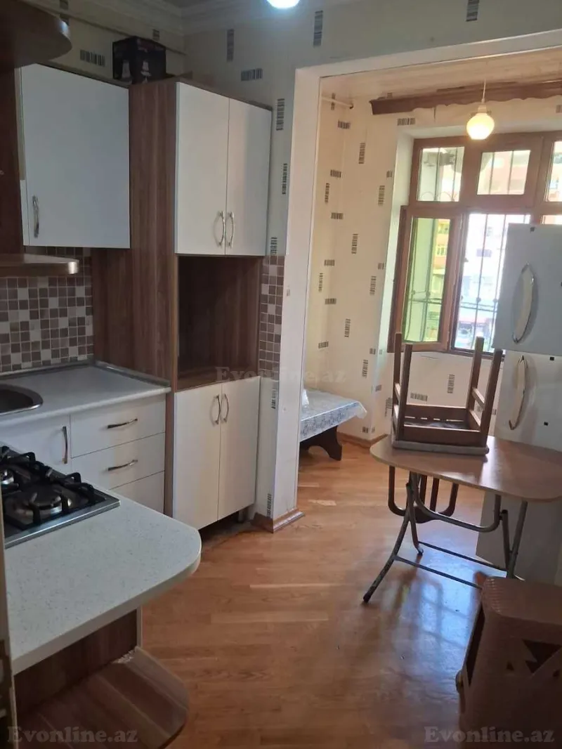 Kirayə verilir 2 otaqlı Mənzil Köhnə tikili 60 m² Həzi Aslanov m. - şəkil 6