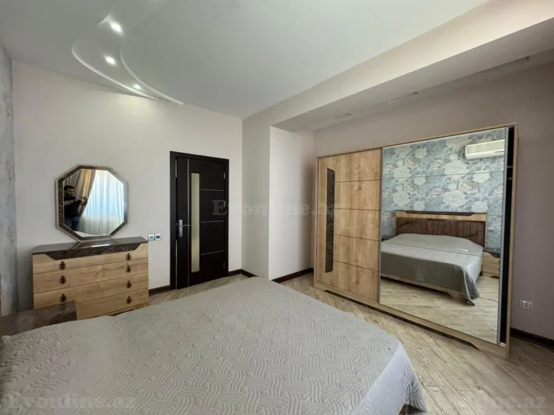 Kirayə verilir 7 otaqlı Mənzil Yeni tikili 240 m² Nərimanov r. - şəkil 3