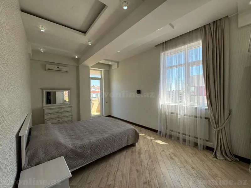 Kirayə verilir 7 otaqlı Mənzil Yeni tikili 240 m² Nərimanov r. - şəkil 5