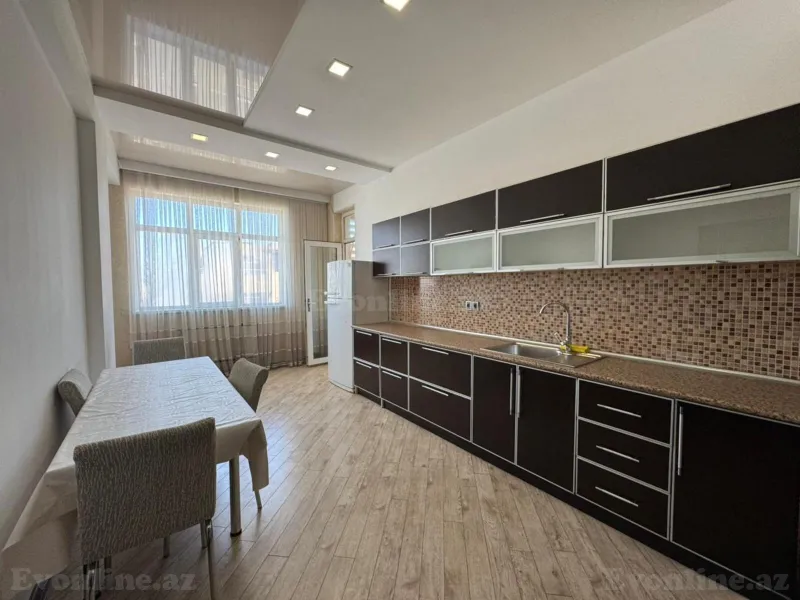Kirayə verilir 7 otaqlı Mənzil Yeni tikili 240 m² Nərimanov r. - şəkil 16