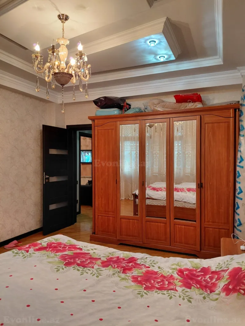 Satılır 5 otaqlı Mənzil Yeni tikili 140 m² Neftçilər m. - şəkil 6
