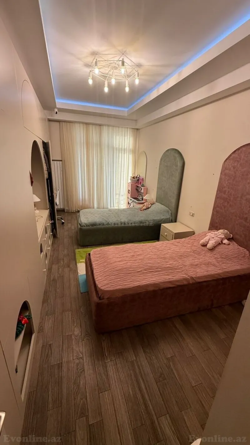Satılır 3 otaqlı Mənzil Yeni tikili 160 m² Elmlər Akademiyası m. - şəkil 6