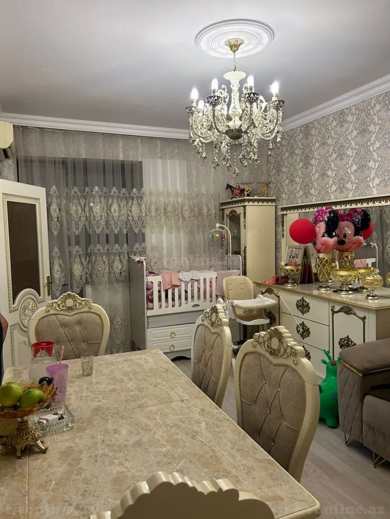 Satılır 2 otaqlı Mənzil Köhnə tikili 35 m² Memar Əcəmi m.