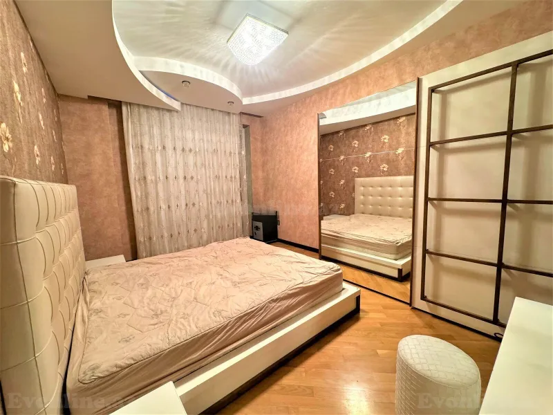 Kirayə verilir 4 otaqlı Mənzil Yeni tikili 200 m² Nərimanov r. - şəkil 8