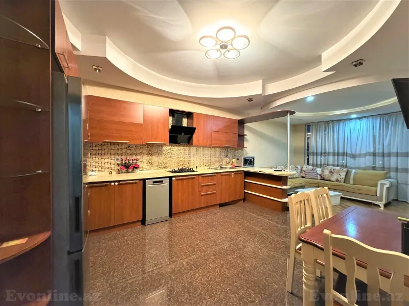Kirayə verilir 4 otaqlı Mənzil Yeni tikili 200 m² Nərimanov r. - şəkil 10
