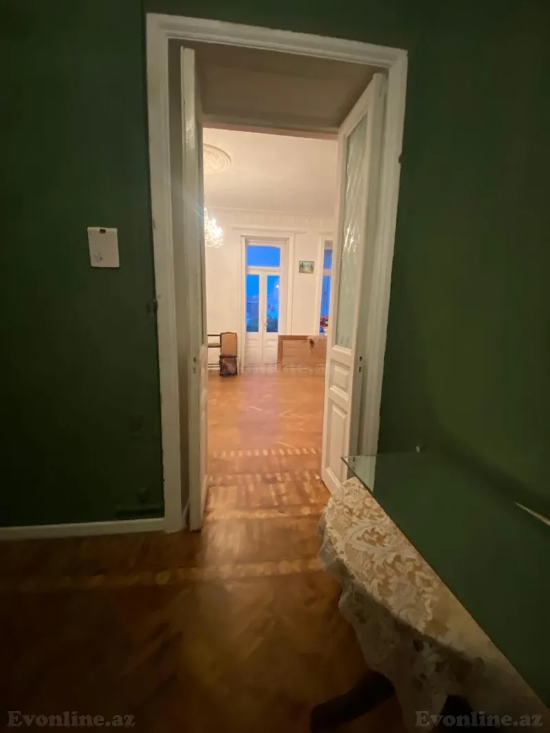 Kirayə verilir 3 otaqlı Mənzil Köhnə tikili 80 m² 28 May m. - şəkil 4