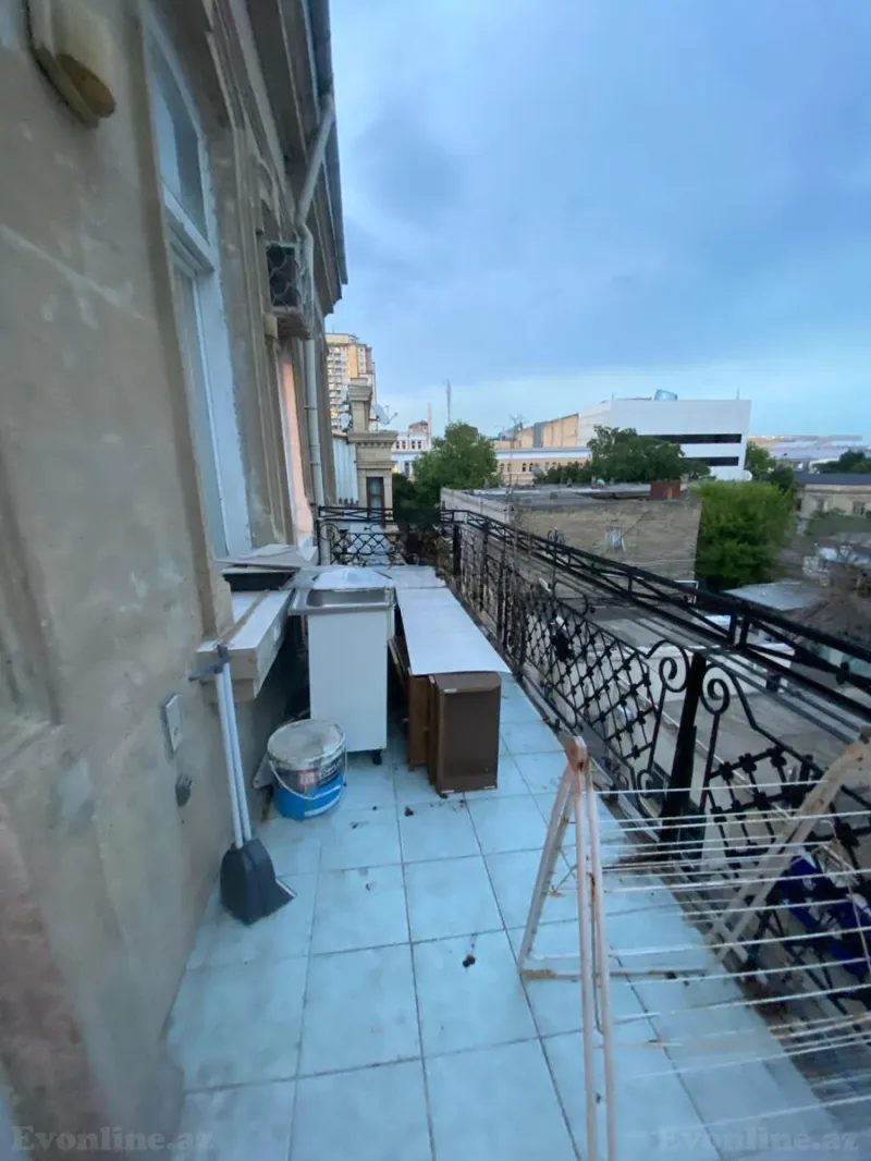 Kirayə verilir 3 otaqlı Mənzil Köhnə tikili 80 m² 28 May m. - şəkil 8