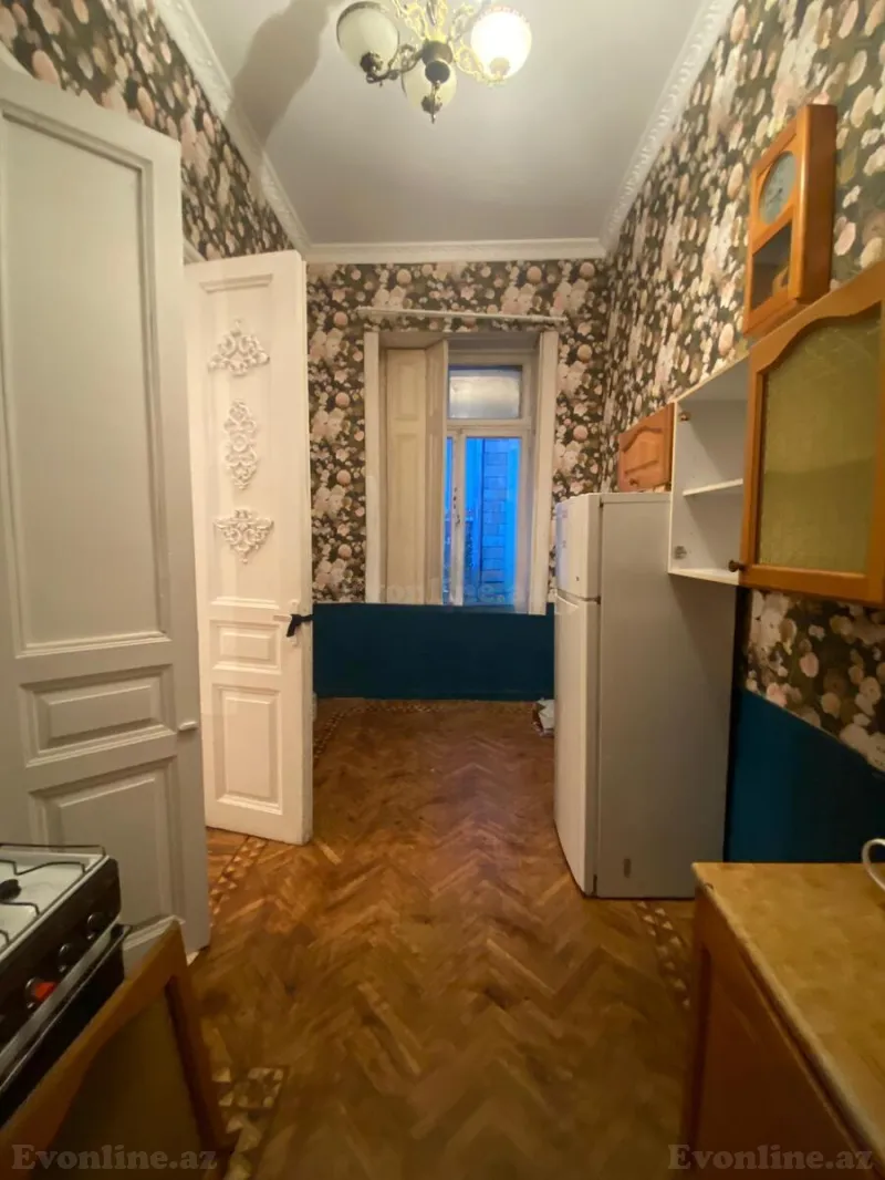 Kirayə verilir 3 otaqlı Mənzil Köhnə tikili 80 m² 28 May m. - şəkil 21
