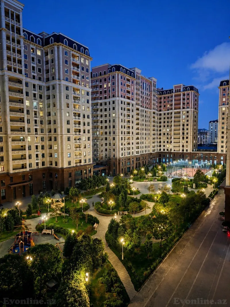 4 otaqlı Mənzil 185 m² Elmlər Akademiyası m. Satılır