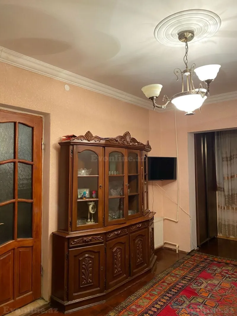 Kirayə verilir 2 otaqlı Mənzil Köhnə tikili 35 m² Nəsimi m.