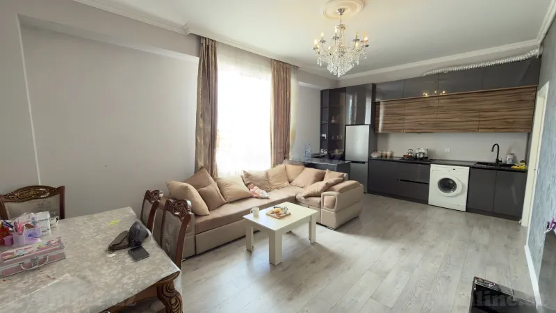 3 otaqlı Mənzil 70 m² Massiv D Satılır
