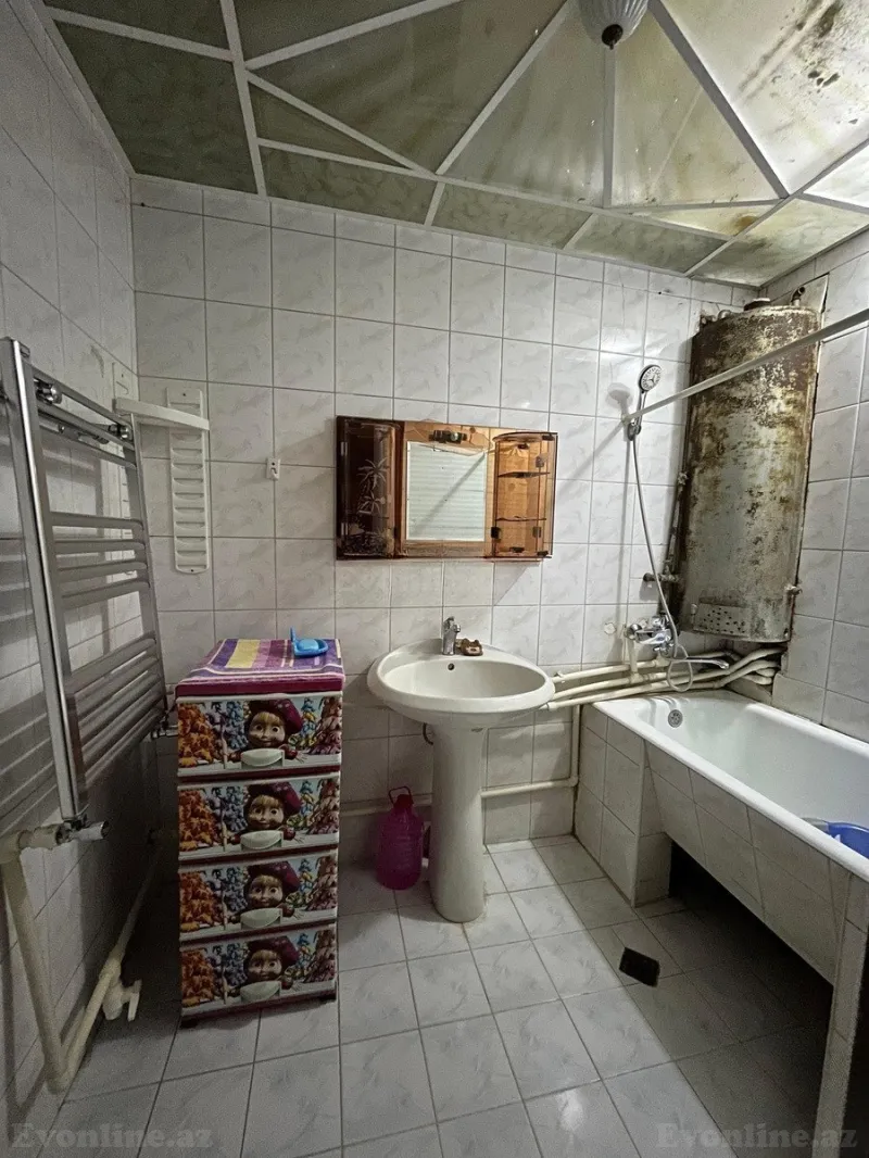 Kirayə verilir 2 otaqlı Mənzil Köhnə tikili 50 m² 8-ci mikrorayon - şəkil 5