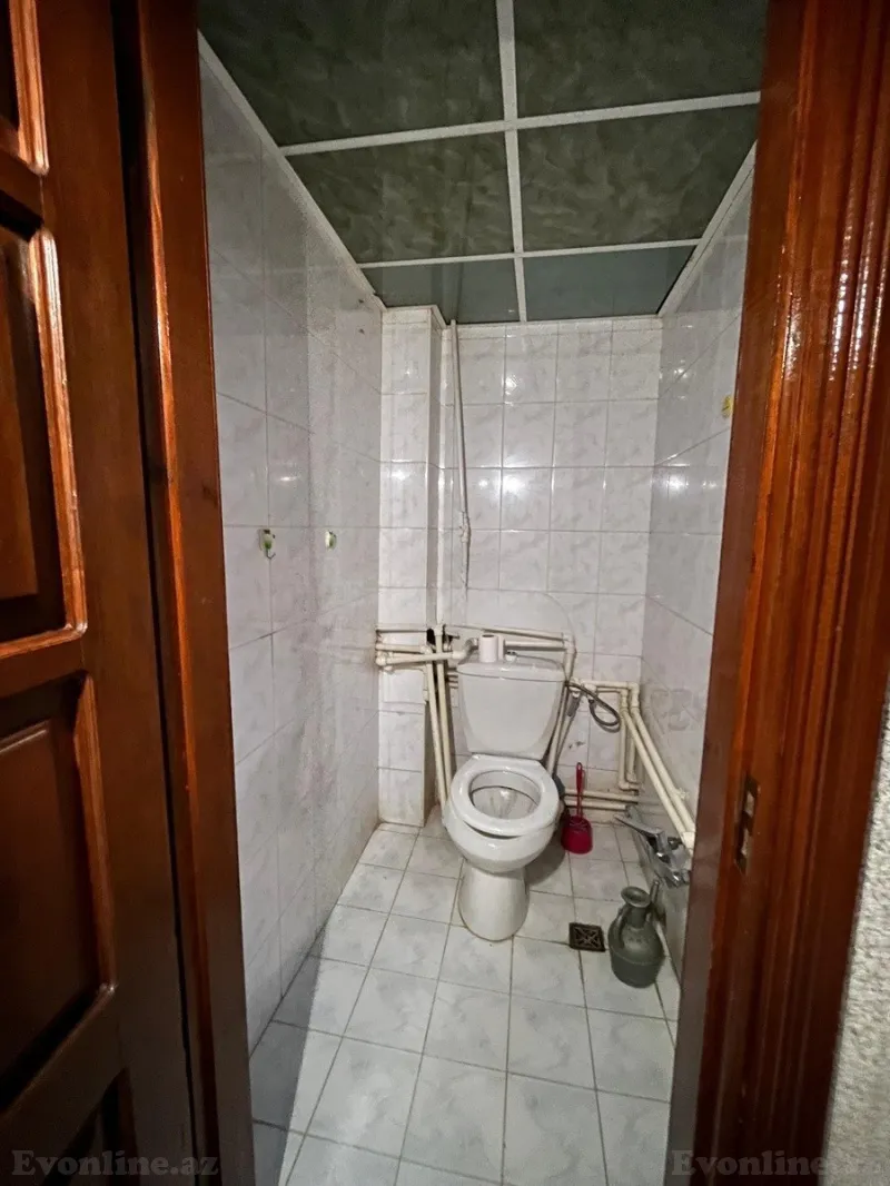 Kirayə verilir 2 otaqlı Mənzil Köhnə tikili 50 m² 8-ci mikrorayon - şəkil 6