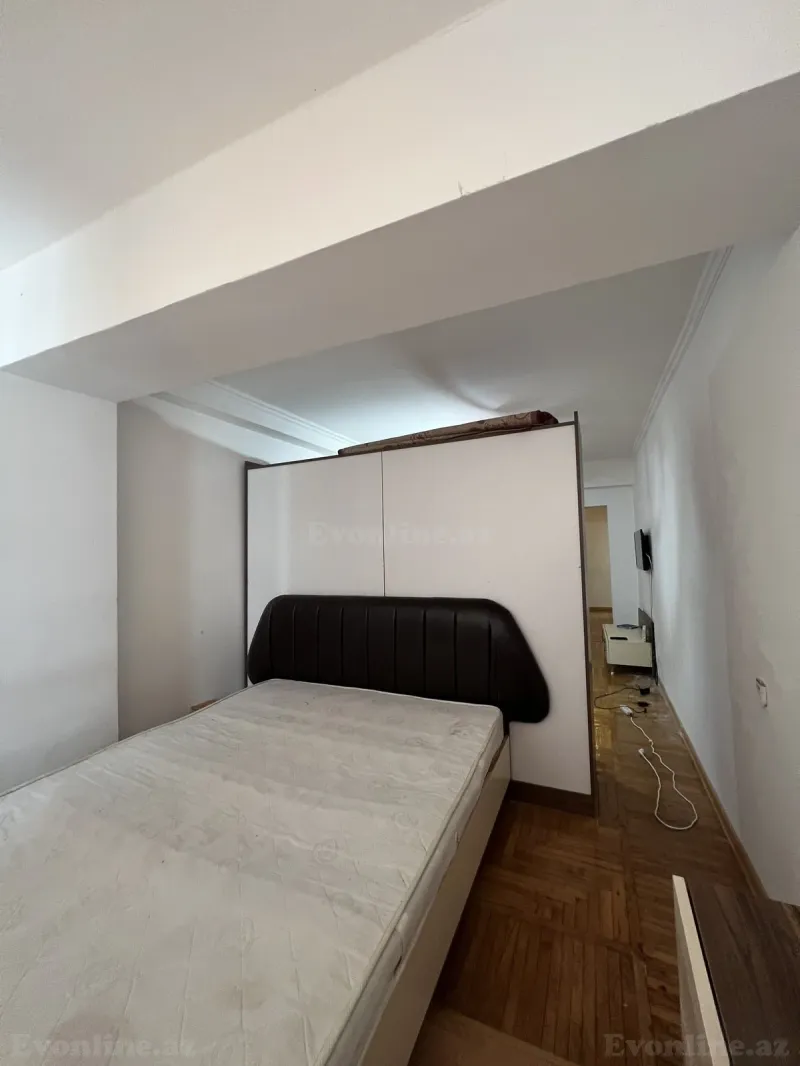 Kirayə verilir 1 otaqlı Mənzil Köhnə tikili 50 m² 28 May m. - şəkil 6