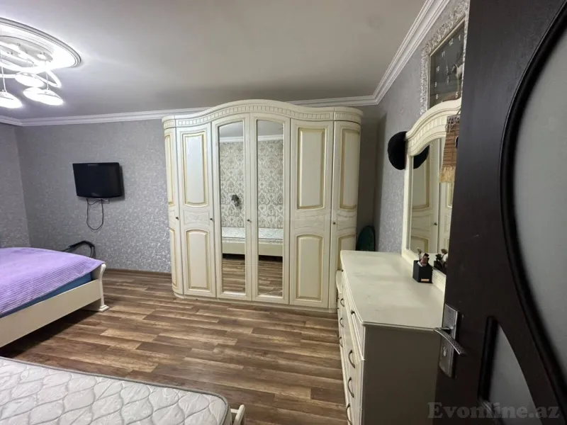 Satılır 4 otaqlı Mənzil Köhnə tikili 90 m² Xalqlar Dostluğu m. - şəkil 6