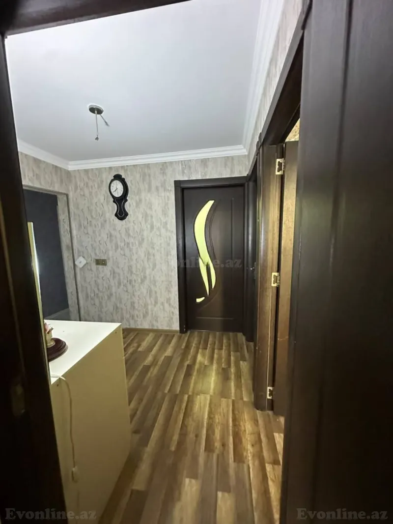 Satılır 4 otaqlı Mənzil Köhnə tikili 90 m² Xalqlar Dostluğu m. - şəkil 8