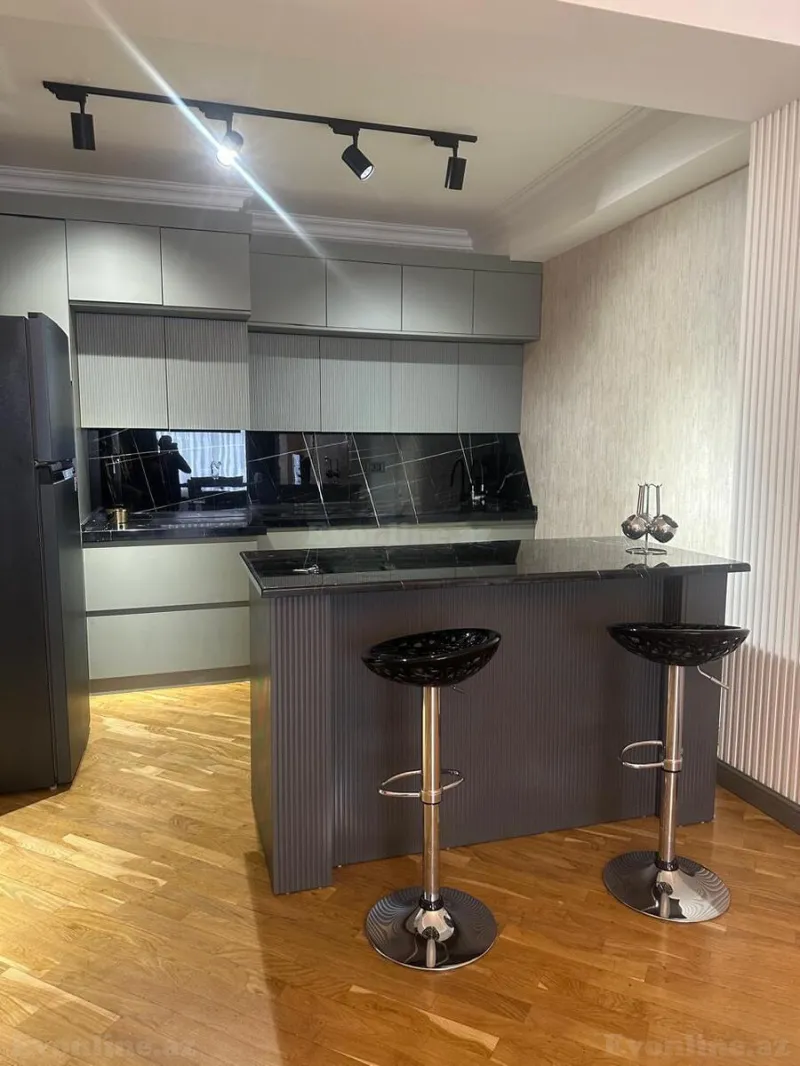 Kirayə verilir 2 otaqlı Mənzil Yeni tikili 85 m² Nəsimi r. - şəkil 5