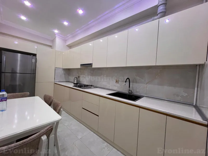 Kirayə verilir 3 otaqlı Mənzil Yeni tikili 100 m² Xətai r. - şəkil 4