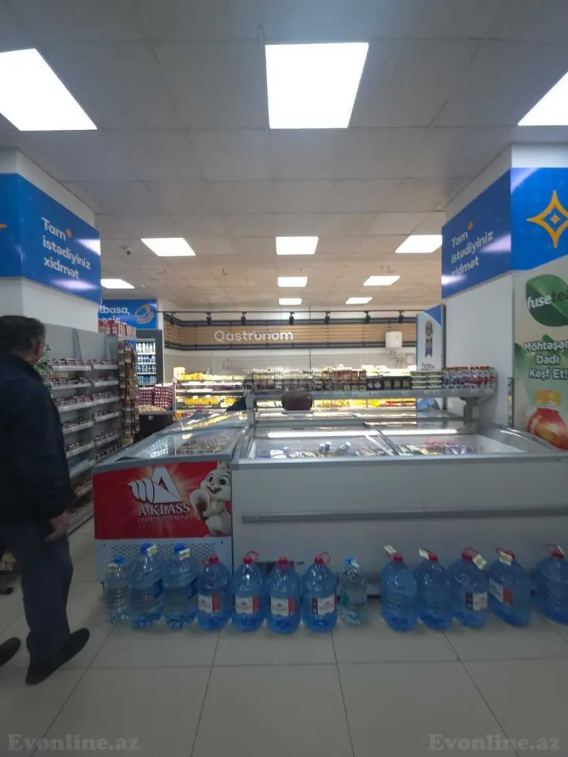 Obyekt 700 m² Qara Qarayev m. Satılır