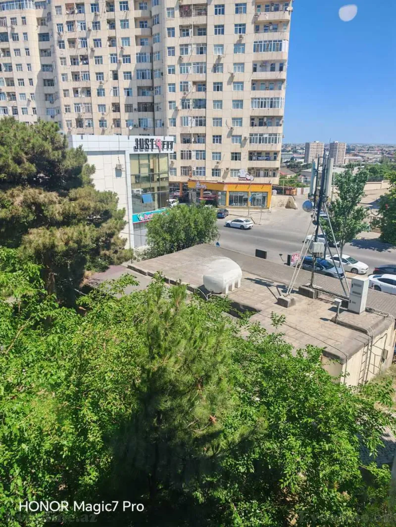 3 otaqlı Mənzil 65 m² Qara Qarayev m. Satılır