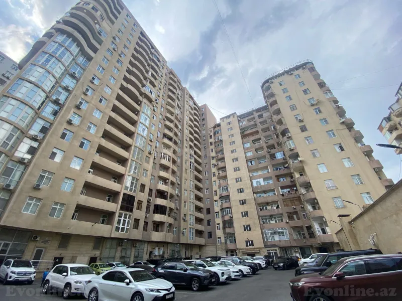 4 otaqlı Mənzil 200 m² Nizami m. Satılır