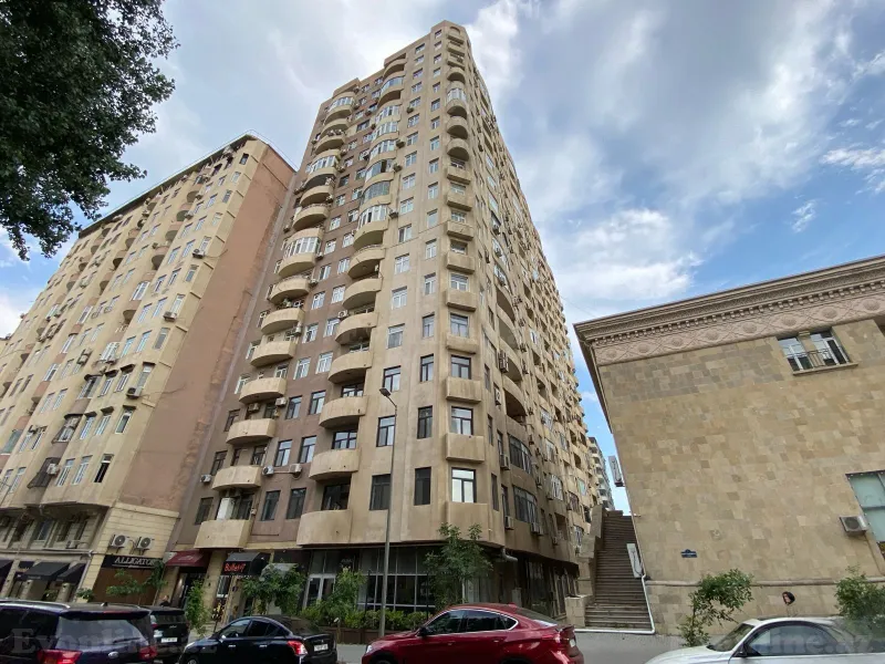 Satılır 4 otaqlı Mənzil Yeni tikili 200 m² Nizami m. - şəkil 11