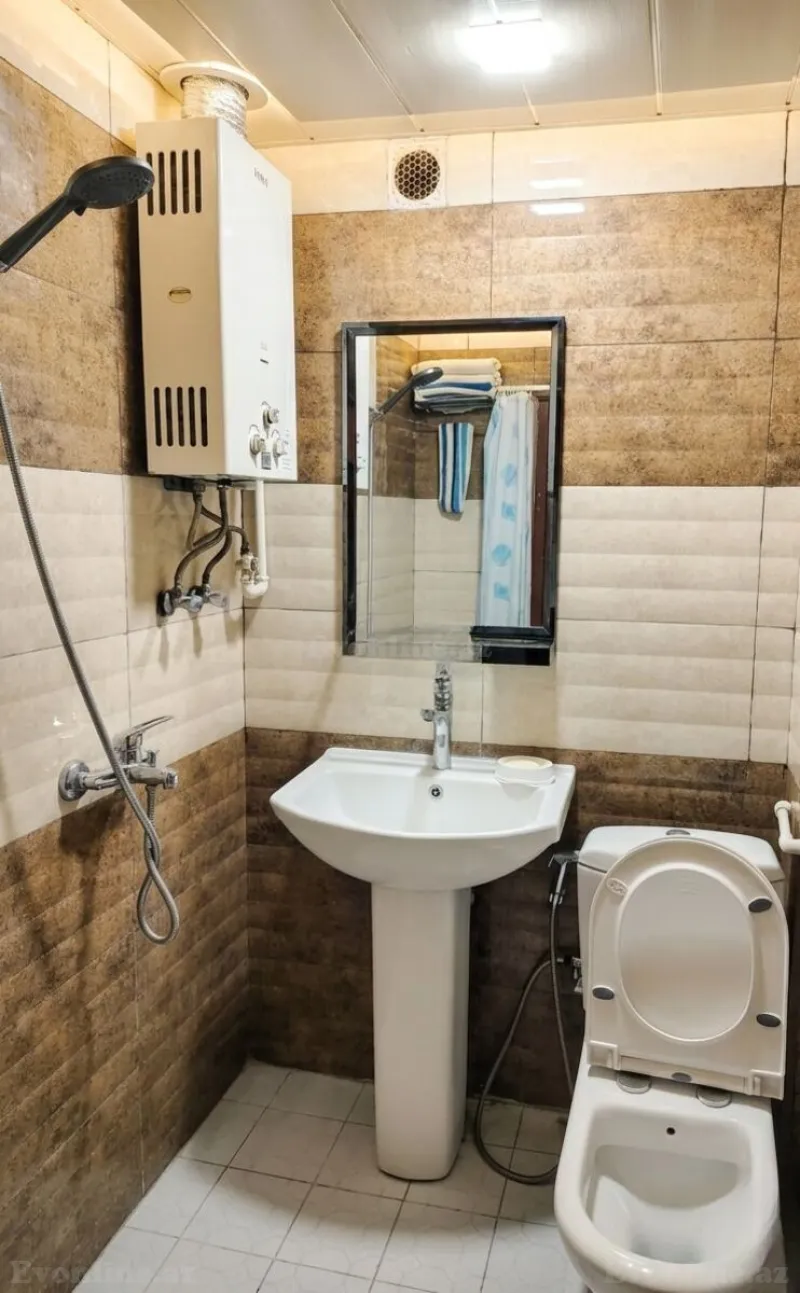 Satılır 3 otaqlı Mənzil Köhnə tikili 80 m² Nərimanov r. - şəkil 8