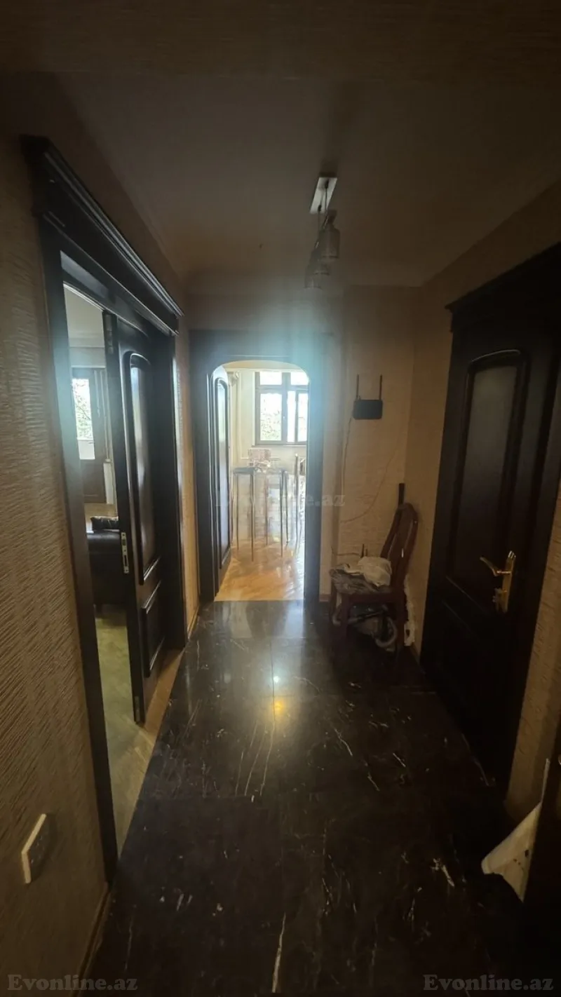 Satılır 3 otaqlı Mənzil Köhnə tikili 95 m² Yasamal r. - şəkil 11