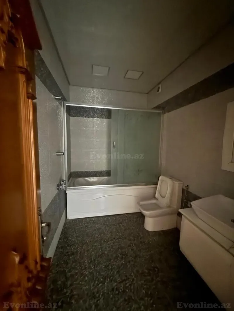 Kirayə verilir 3 otaqlı Mənzil Yeni tikili 156 m² Nərimanov r. - şəkil 12