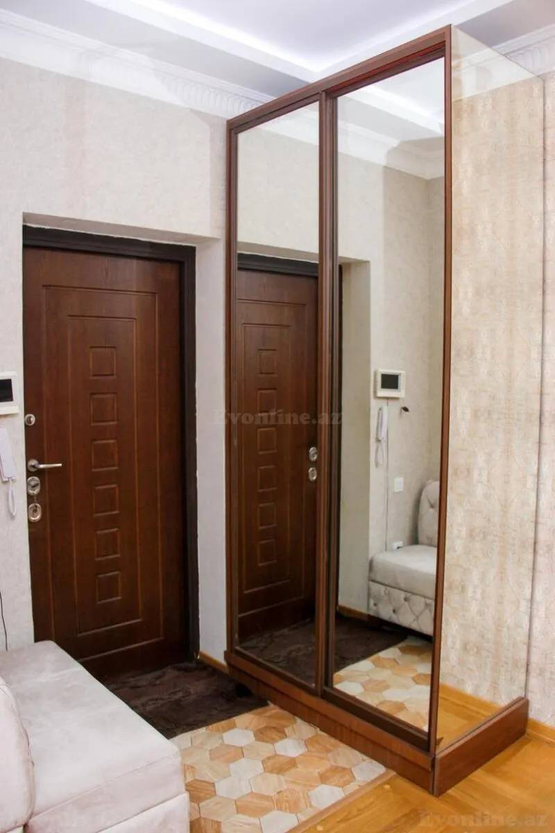 Kirayə verilir 3 otaqlı Mənzil Yeni tikili 156 m² Nərimanov r. - şəkil 13