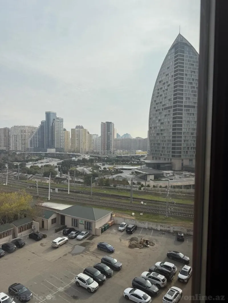 Kirayə verilir 3 otaqlı Mənzil Yeni tikili 156 m² Nərimanov r. - şəkil 16