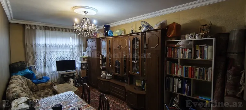 5 otaqlı Mənzil 105 m² Xalqlar Dostluğu m. Satılır