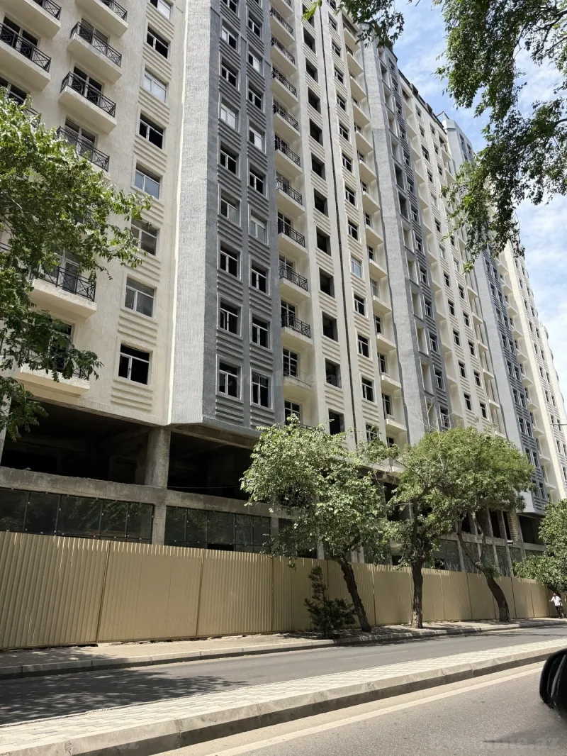 3 otaqlı Mənzil 162 m² 28 May m. Satılır