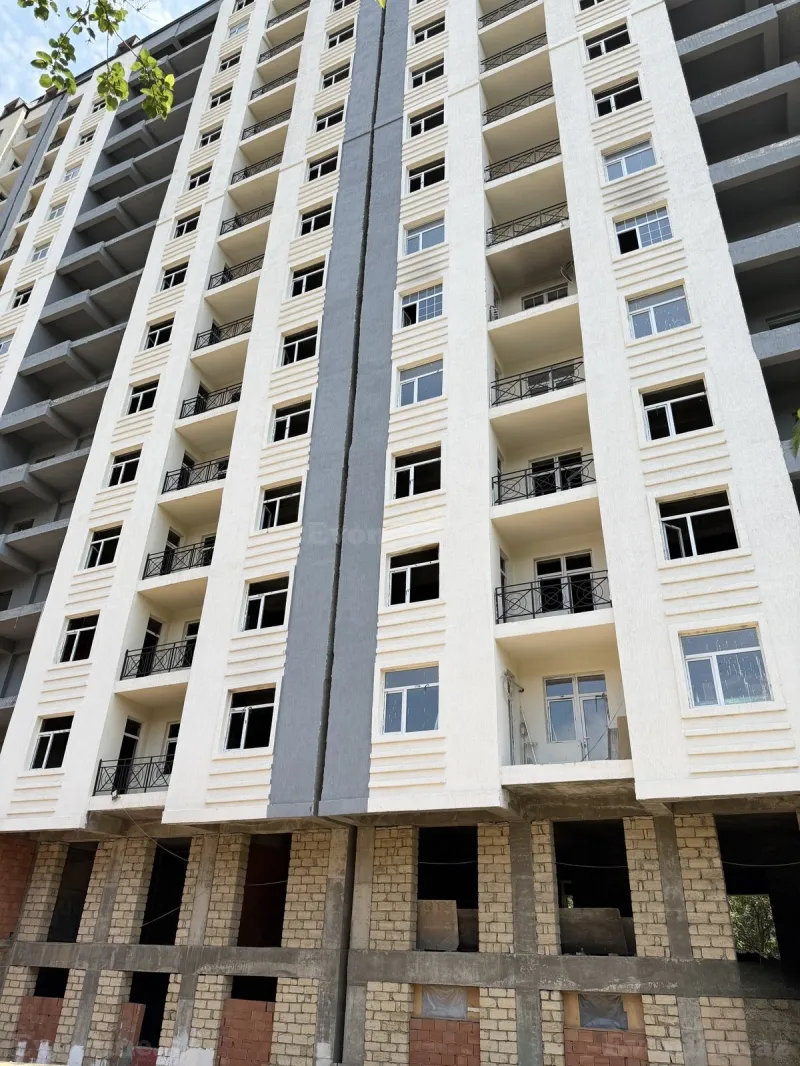 Satılır 3 otaqlı Mənzil Yeni tikili 162 m² 28 May m. - şəkil 2