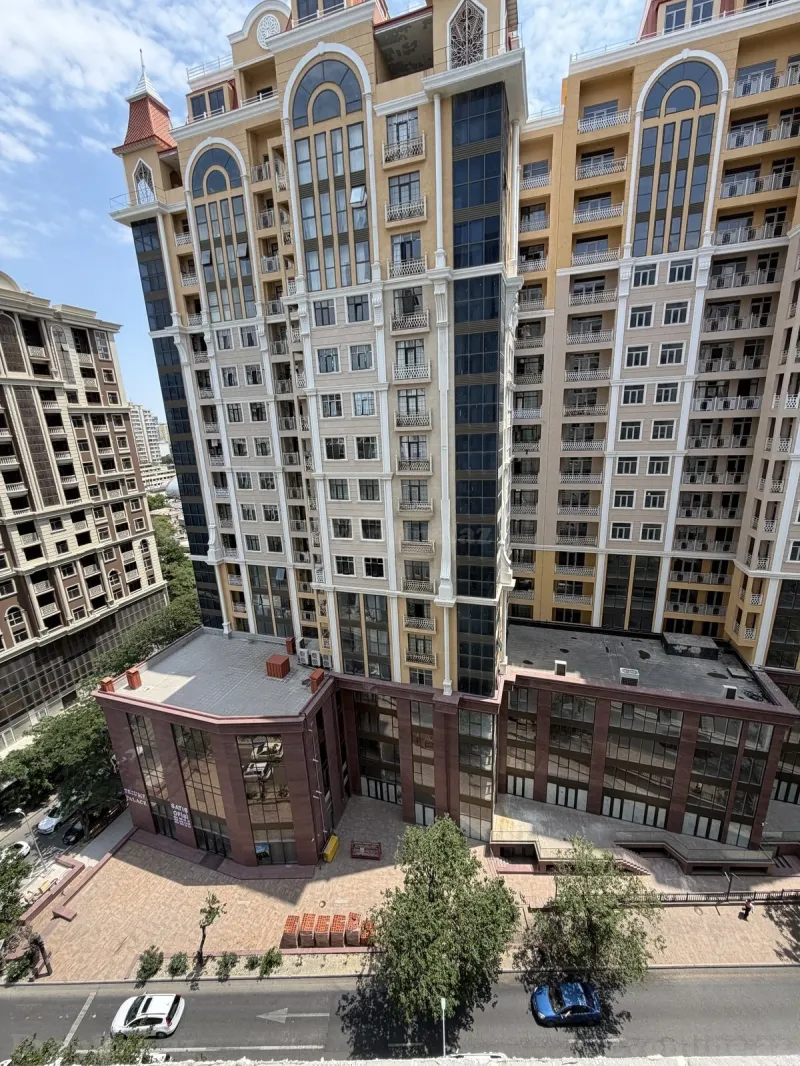 Satılır 3 otaqlı Mənzil Yeni tikili 162 m² 28 May m. - şəkil 9