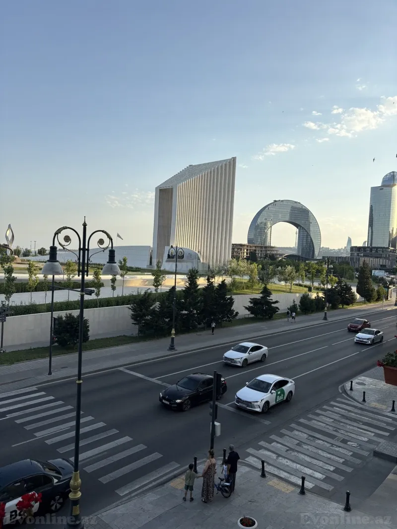 3 otaqlı Mənzil 75 m² Xətai r. Satılır