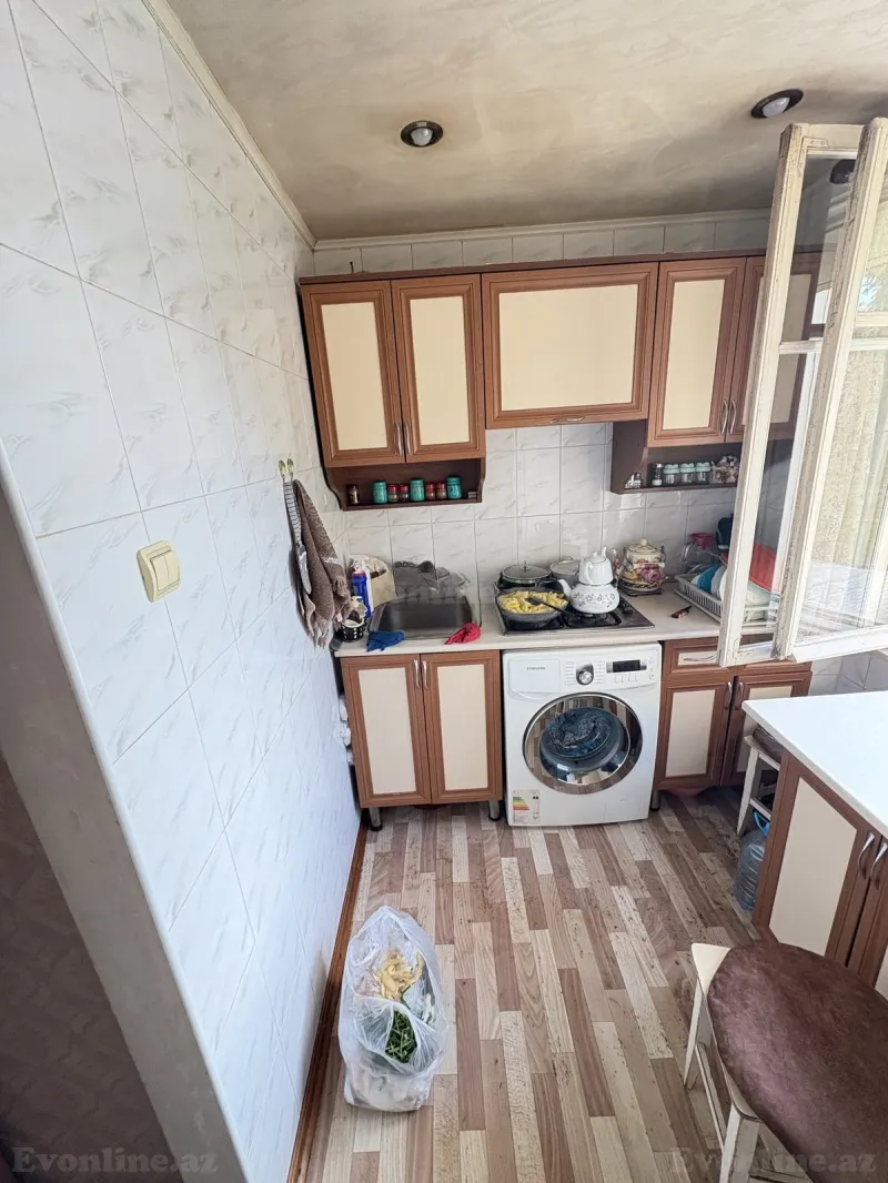 Satılır 3 otaqlı Mənzil Köhnə tikili 75 m² Xətai r. - şəkil 4