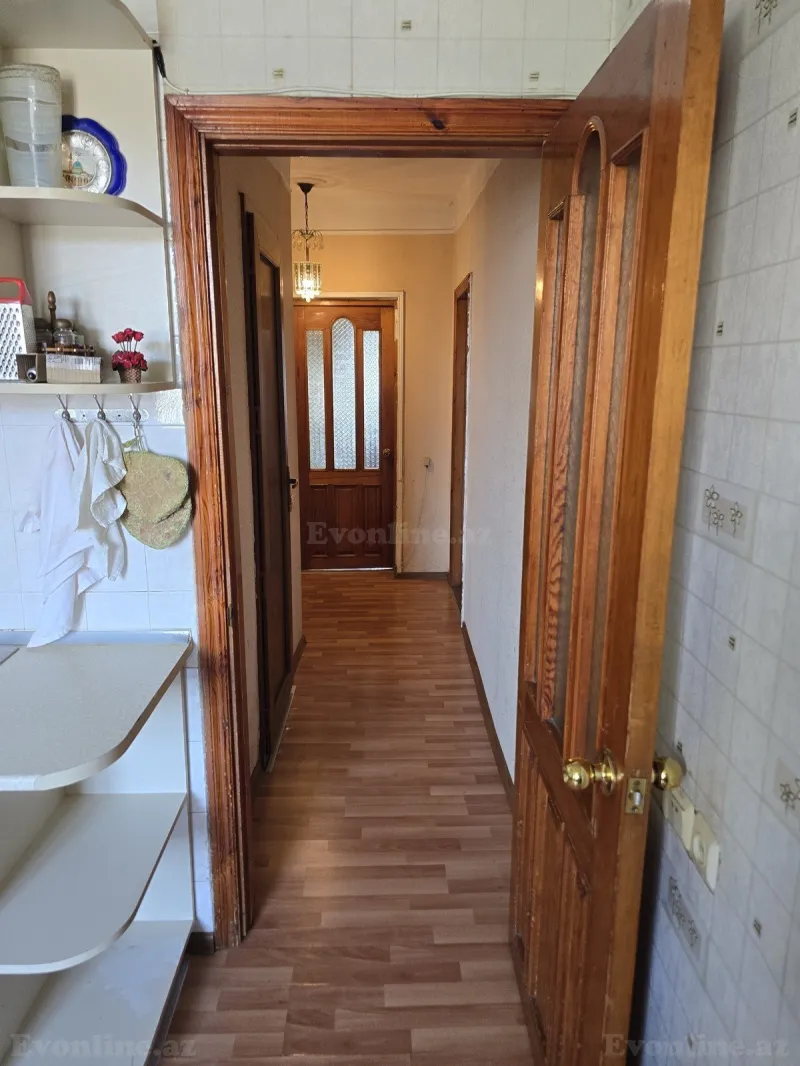 Kirayə verilir 3 otaqlı Mənzil Köhnə tikili 59 m² Nəriman Nərimanov m. - şəkil 9