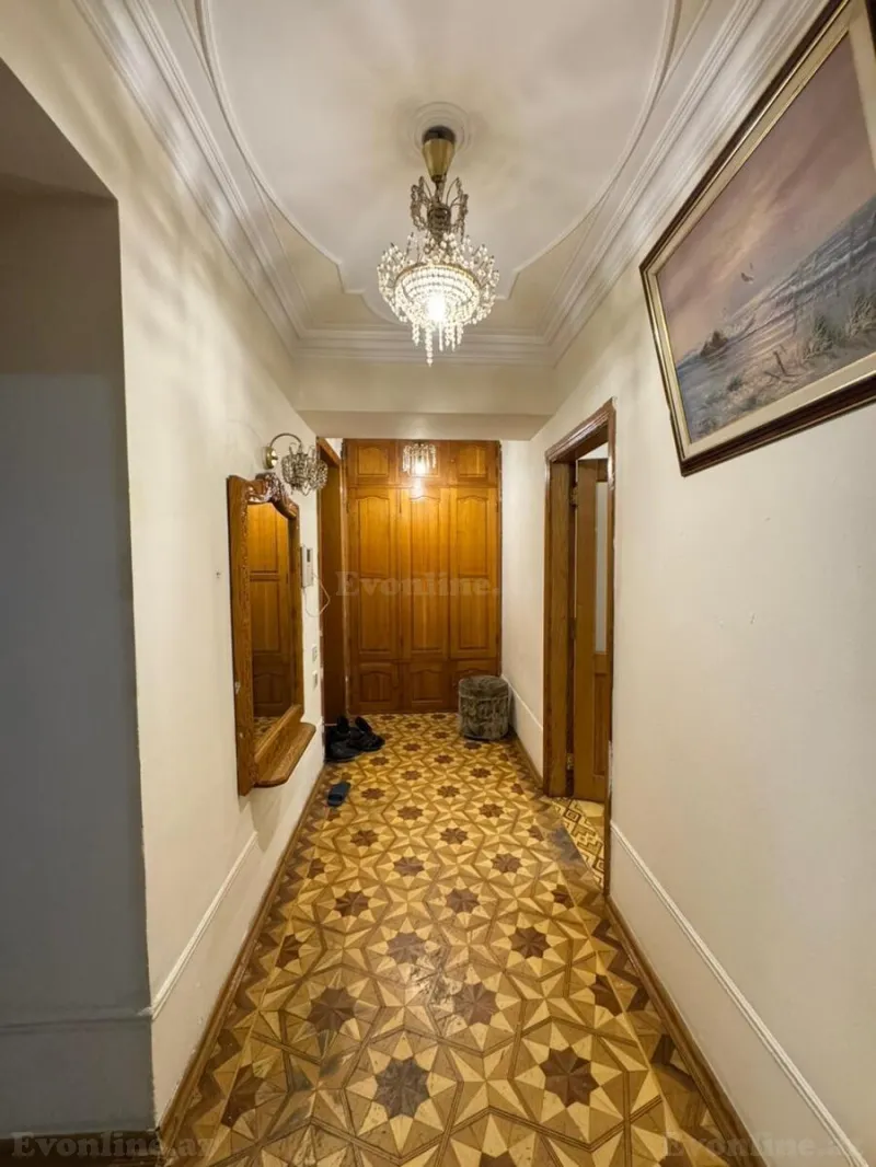 Satılır 3 otaqlı Mənzil Köhnə tikili 95 m² Gənclik m. - şəkil 8