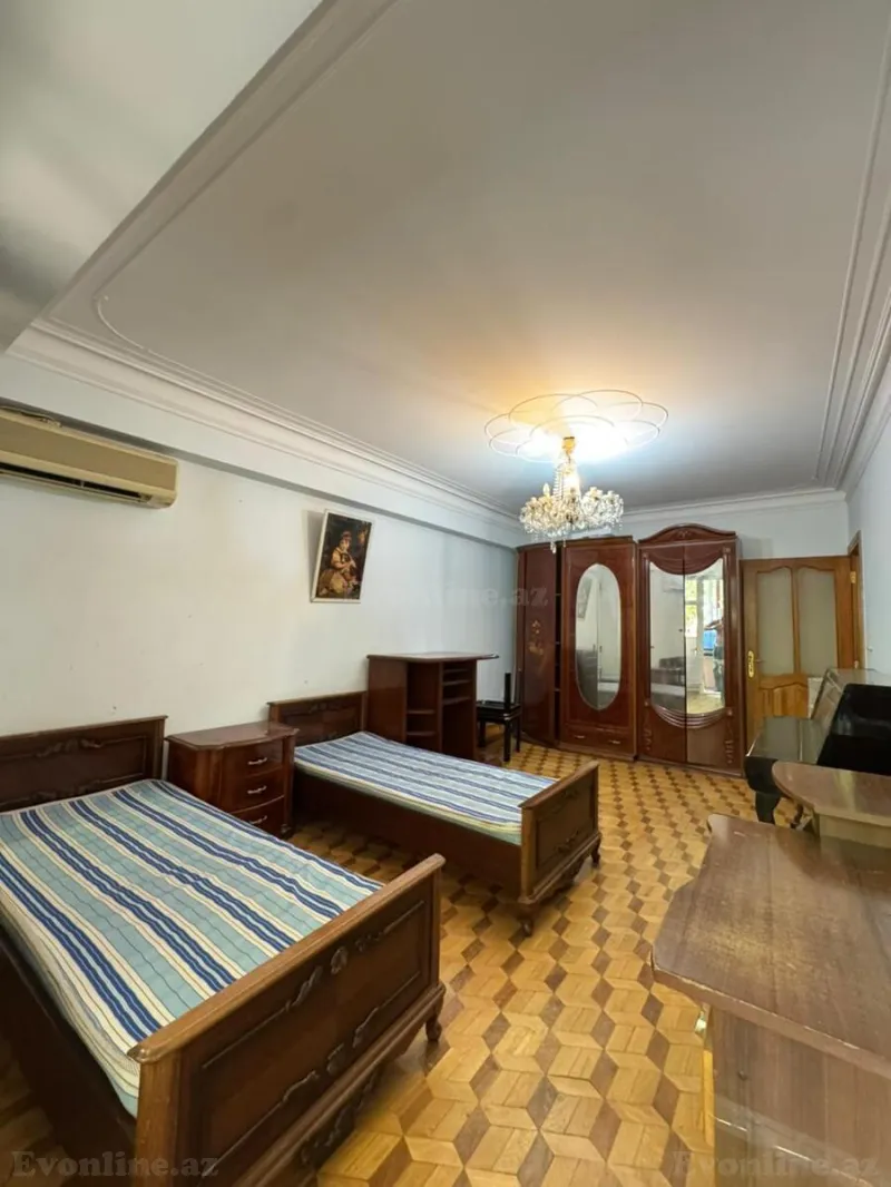 Satılır 3 otaqlı Mənzil Köhnə tikili 95 m² Gənclik m. - şəkil 10