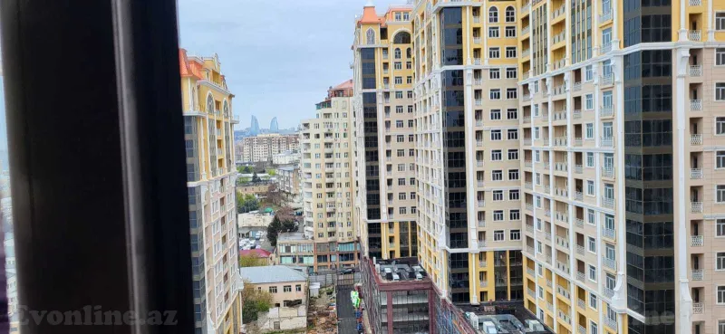 2 otaqlı Mənzil 80 m² 28 May m. Satılır