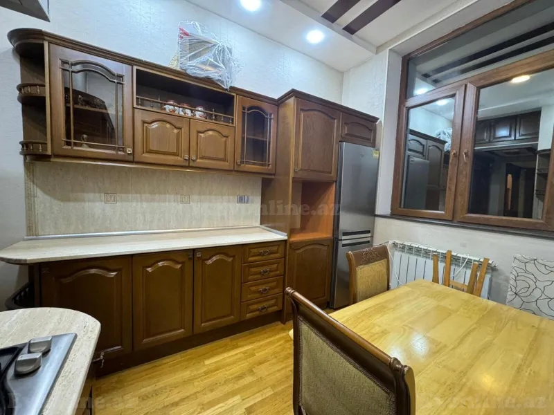 Kirayə verilir 3 otaqlı Mənzil Köhnə tikili 80 m² Nərimanov r. - şəkil 3