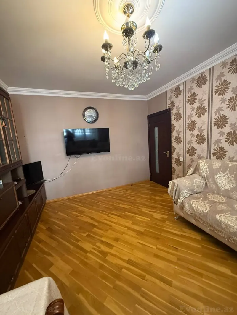 Satılır 3 otaqlı Mənzil Köhnə tikili 90 m² Neftçilər m. - şəkil 2