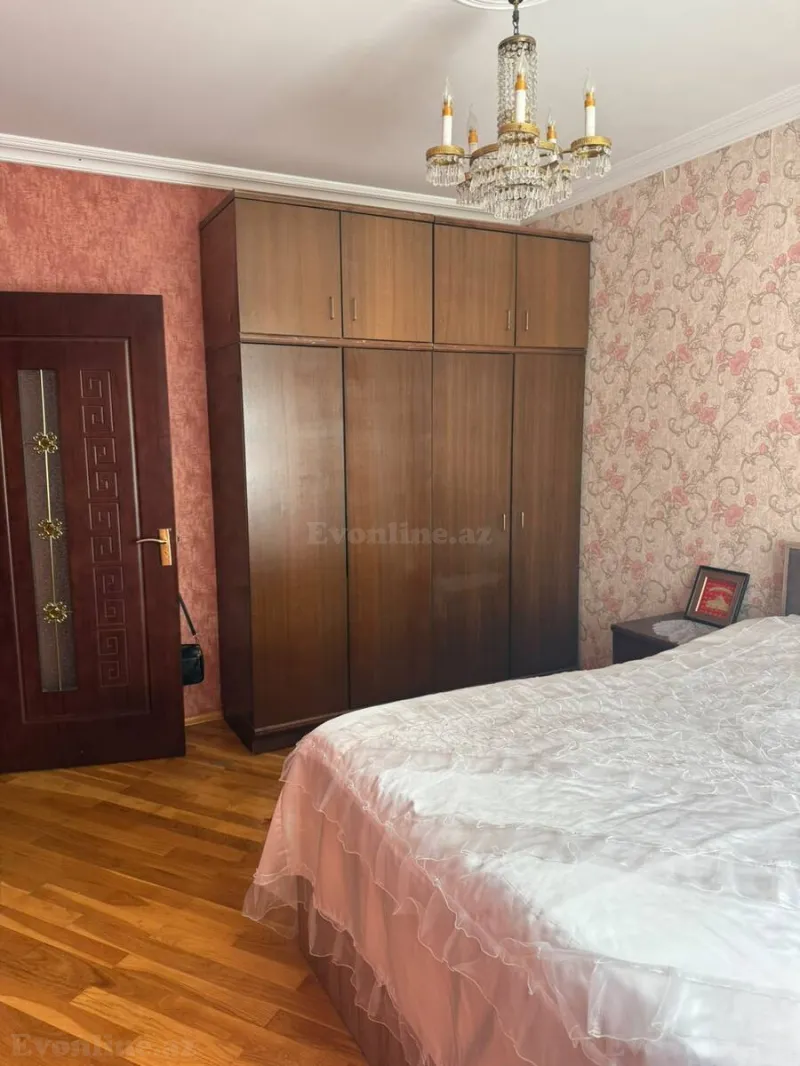 Satılır 3 otaqlı Mənzil Köhnə tikili 90 m² Neftçilər m. - şəkil 3