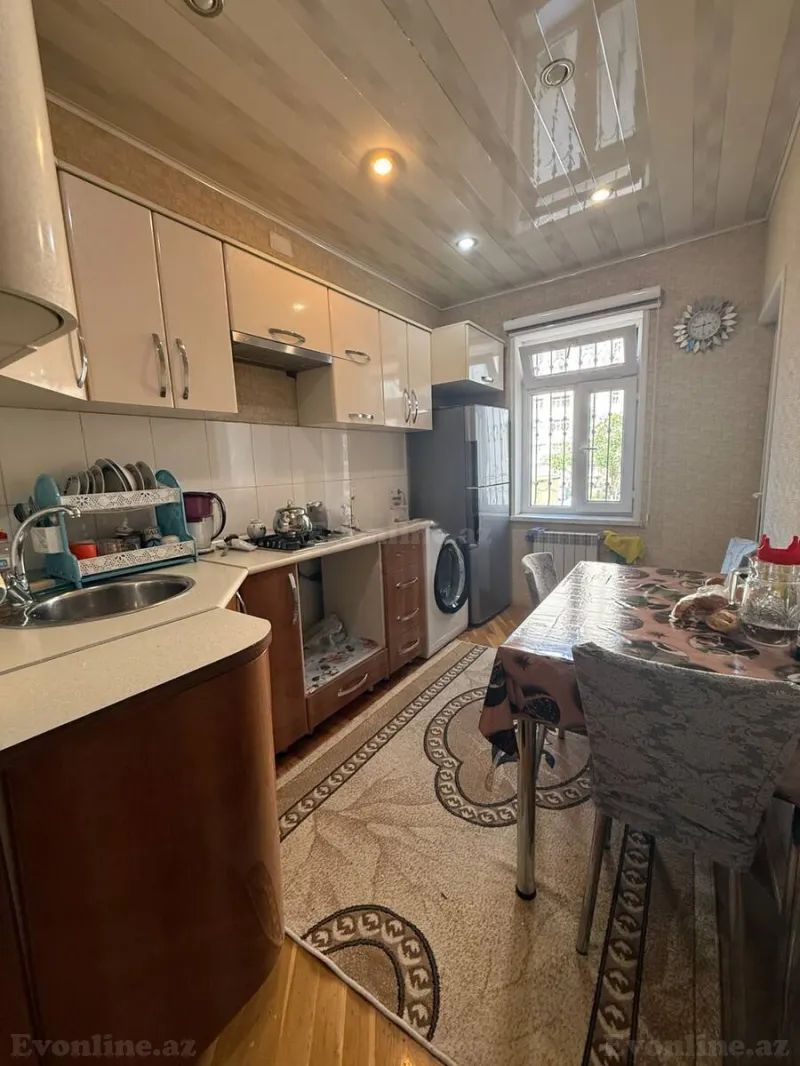 Satılır 3 otaqlı Mənzil Köhnə tikili 90 m² Neftçilər m. - şəkil 8