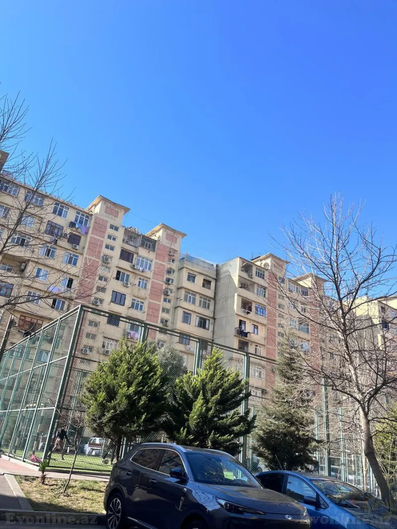 Satılır 2 otaqlı Mənzil Köhnə tikili 65 m² Yeni Yasamal