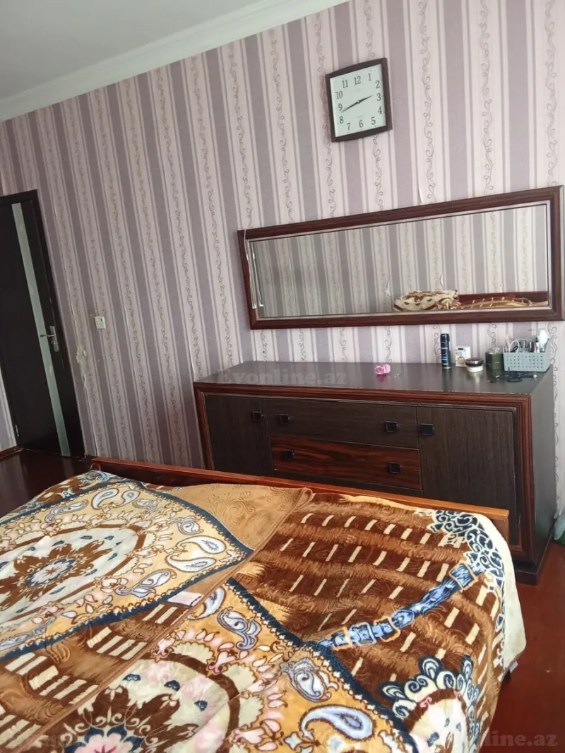Satılır 2 otaqlı Mənzil Köhnə tikili 65 m² Yeni Yasamal - şəkil 3