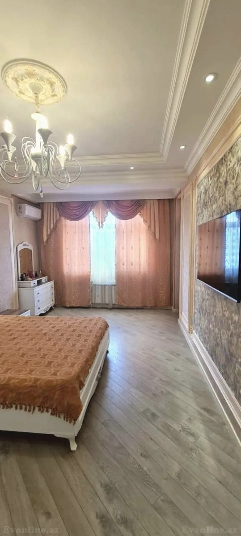 1 otaqlı Mənzil 57 m² Neftçilər m. Satılır