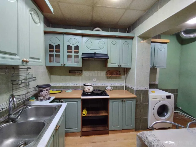 Kirayə verilir 4 otaqlı Mənzil Köhnə tikili 120 m² İnşaatçılar m. - şəkil 12